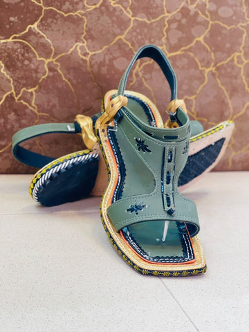 Premium Mehndi Green Zari Lawa Chappal – Handcrafted Ethnic Kheri