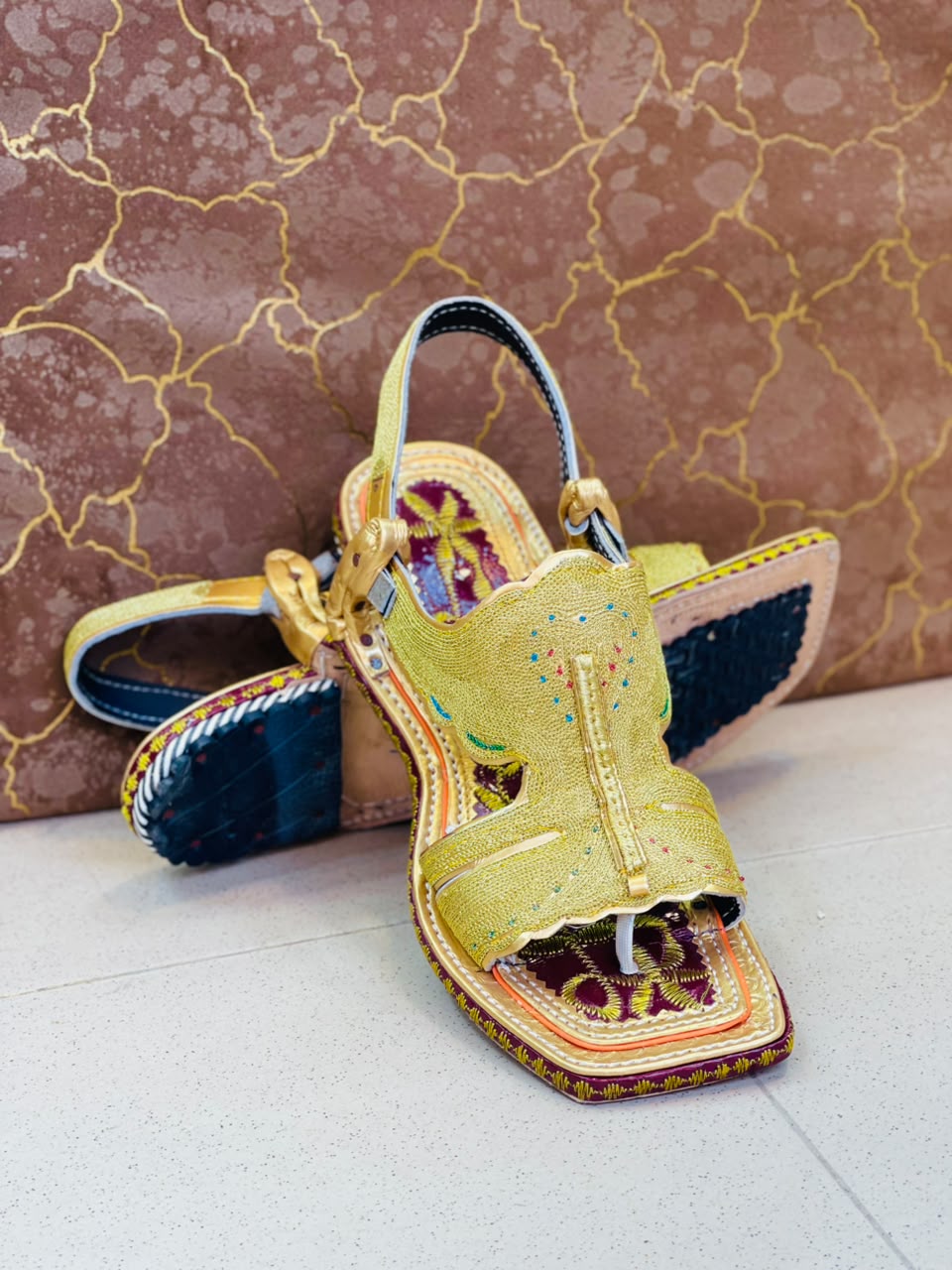 Premium Mustard Gold Zari Tilla Khoti Chappal – Handcrafted Ethnic Kheri