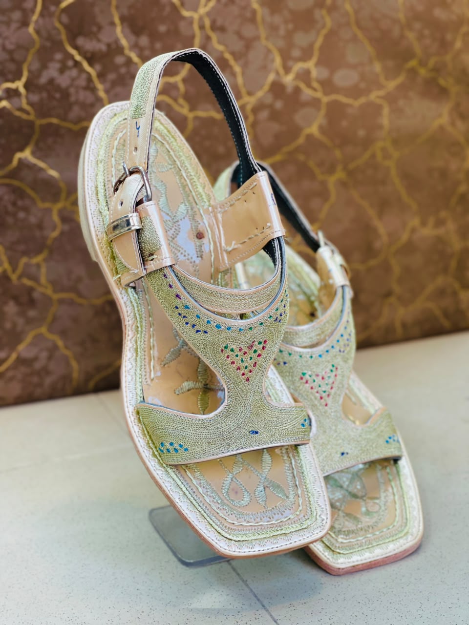 Premium Golden Zari Tilla Khoti Chappal – Handcrafted Leather Kheri