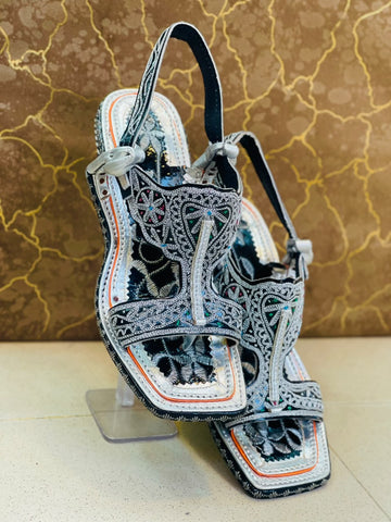 Premium Black & Silver Zari Tilla Lawa Chappal – Handcrafted Ethnic Kheri