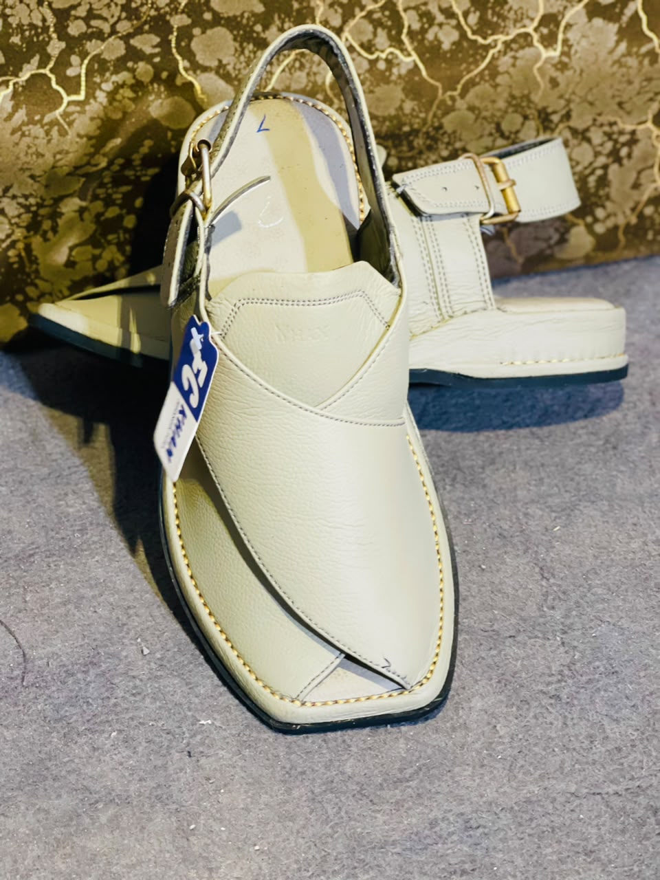 Premium Men’s Traditional Peshawari Chappal – Classic Cream Leather Sandals