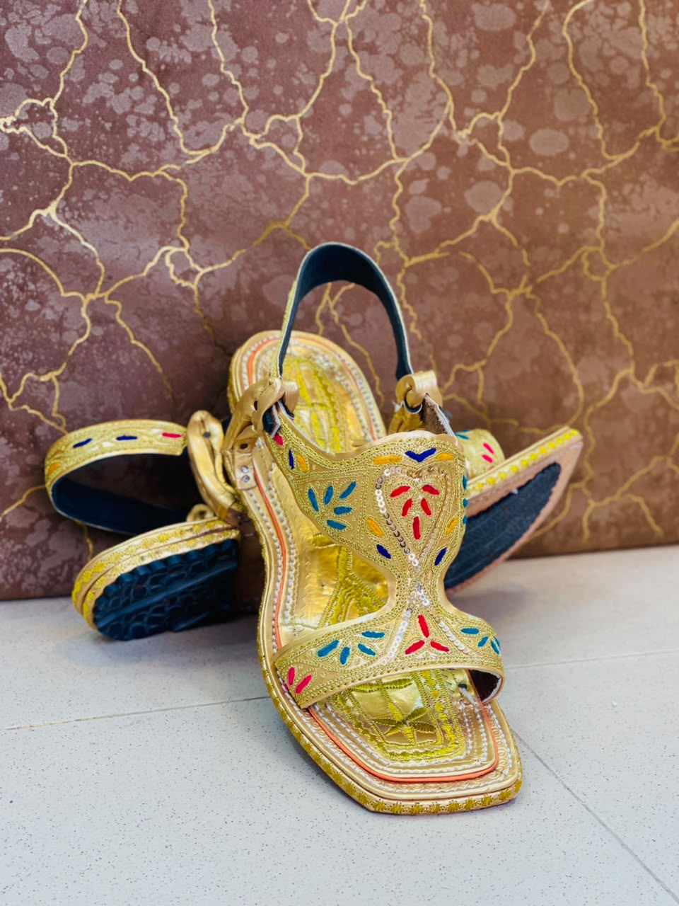 Premium Handcrafted Light Gold Zari Tilla Khoti  Chappal – Heart Motif Kheri