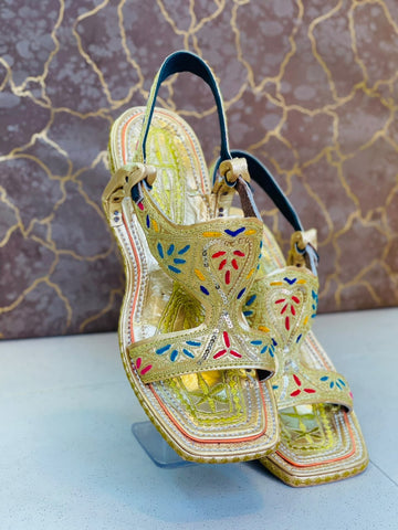 Premium Handcrafted Light Gold Zari Tilla Khoti  Chappal – Heart Motif Kheri